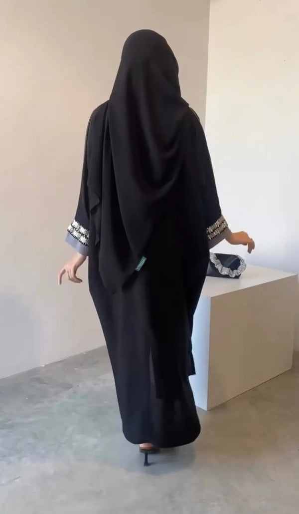 Classic Black Abaya-Pure Simplicity, Maximum Style ABAYA ONLINE