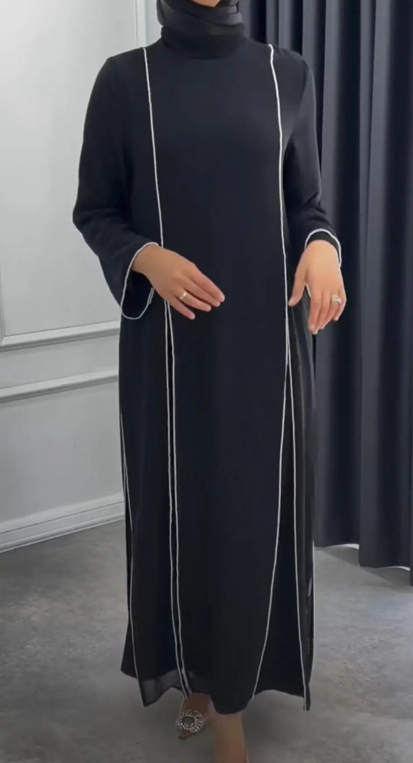 Elegant Black and White Abaya with Modern Design ABAYA ONLINE