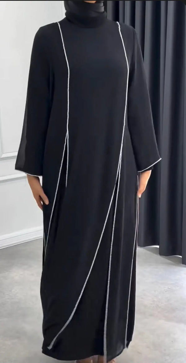 Elegant Black and White Abaya with Modern Design ABAYA ONLINE