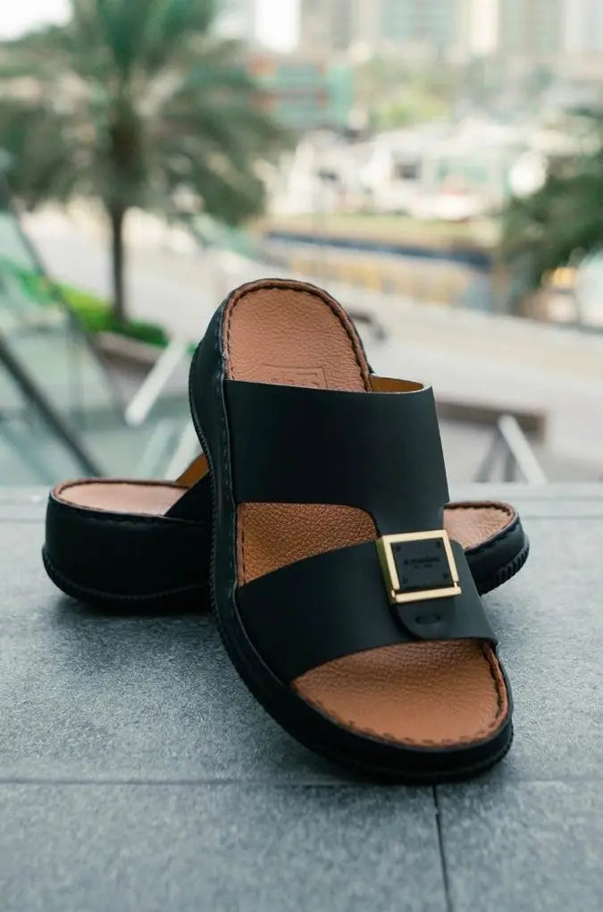 Black Sandals – Sleek, Durable, and Effortlessly Versatile ABAYA ONLINE