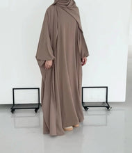 Classic Khaki Abaya With Hijab – Effortless Modesty in Neutral Tones .Neutral never looked so refined. ABAYA ONLINE
