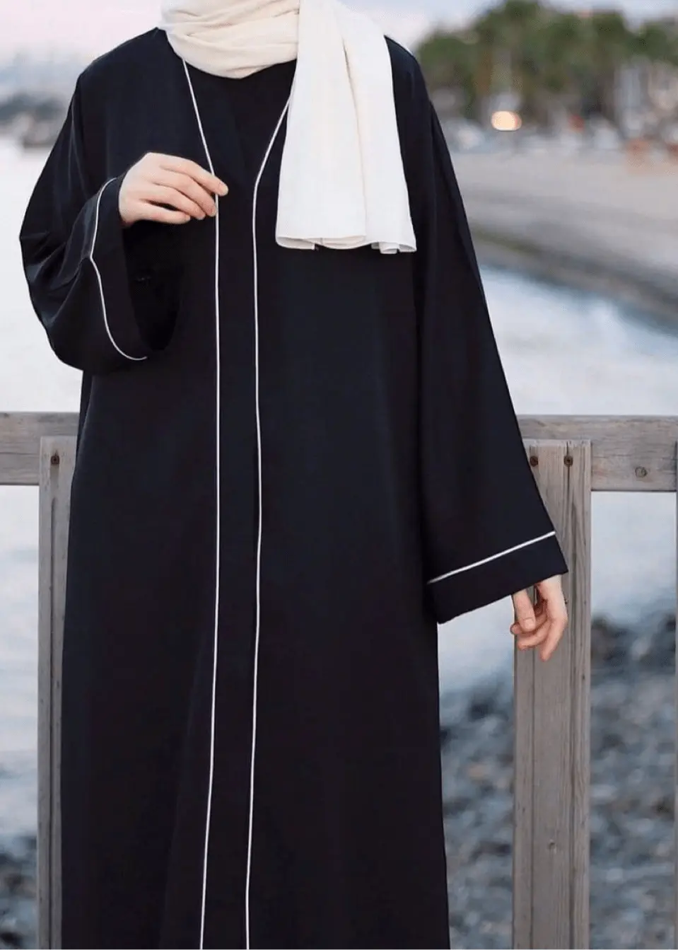 ELEGANT BLACK ABAYA ONLINE