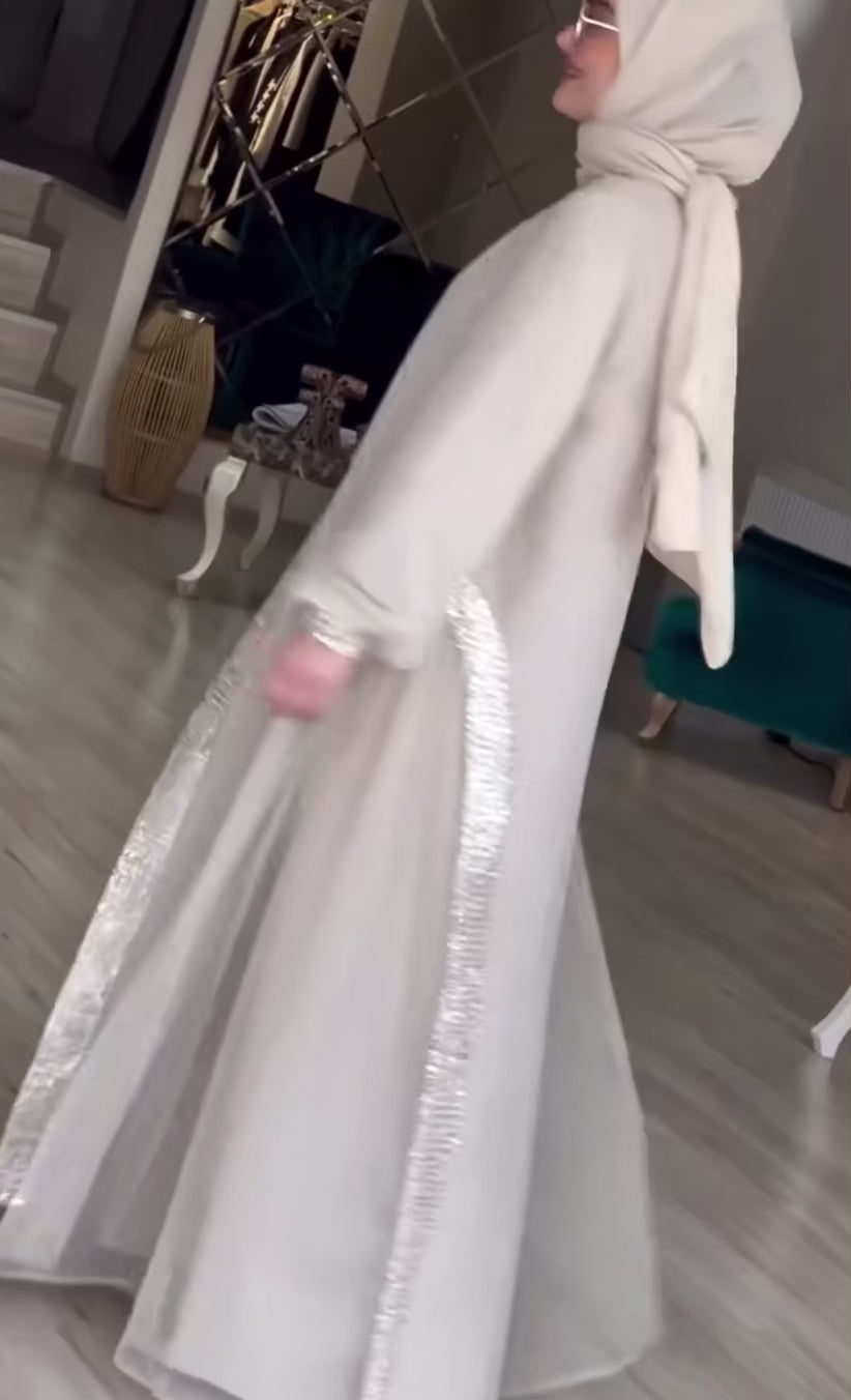 Hergestellt in Dubai – 2-teiliges silbernes funkelndes Abaya-Kleid